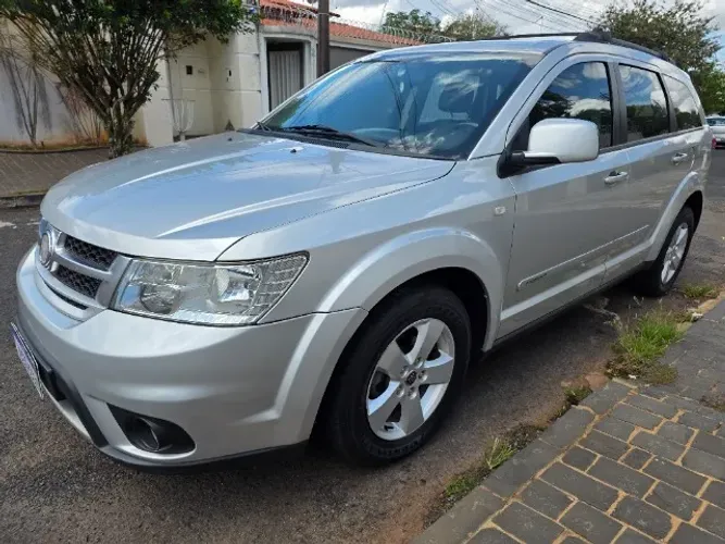 Fiat Freemont 2.4 - 7 Lugares - Aut. 2012