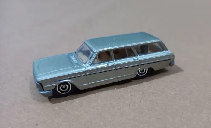 Miniatura Matchbox Ford Fairlane 1964.      1/64