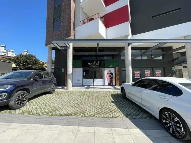 Loja para Venda em Florianópolis, João Paulo, 1 banheiro, 2 vagas
