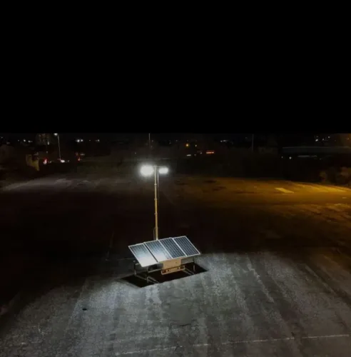 Torre de Iluminação Solar Móvel