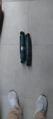 Vendo um par de amortecedor traseiro dá S10