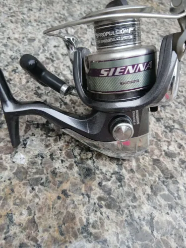 Molinete shimano sienna 4000 FD