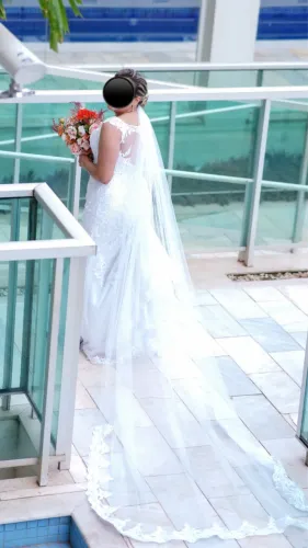 Vestido de Noiva Semi-Sereia em Renda 