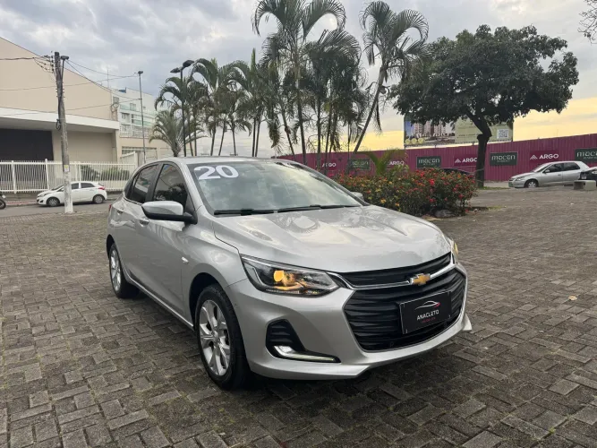 Onix Hatch Premier II (KM24.500 Rodados Apenas) 