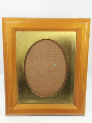 Porta Retrato Antigo Pellini em Madeira com Moldura Dourada
