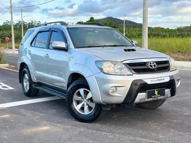 Toyota Hilux SW4 SRV D4-d 4X4 3.0 TDI Dies. AUT 2006