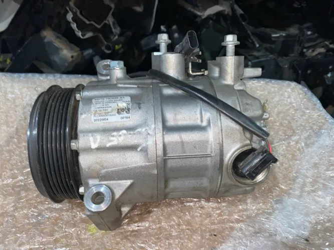 Compressor de Ar Condicionado Land Rover Discovery Sport 2021 código : MK7219D629AA
