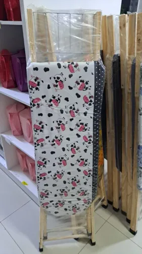 Tábua de Passar Roupa Decorada com Estampa de Vaquinhas