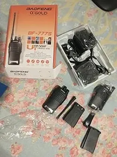 Radios Comunicadores HT Walk Talk Baofeng Kit par BF777s UHF novos completos