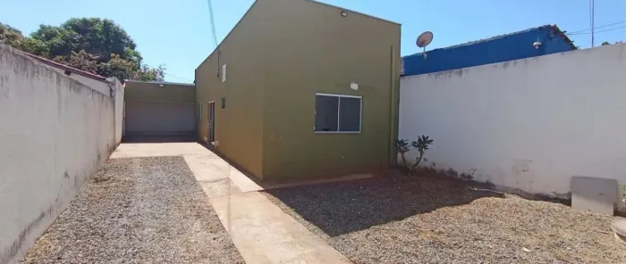 Casa com Quintal Grande à Venda - Ikarai | Várzea Grande - MT