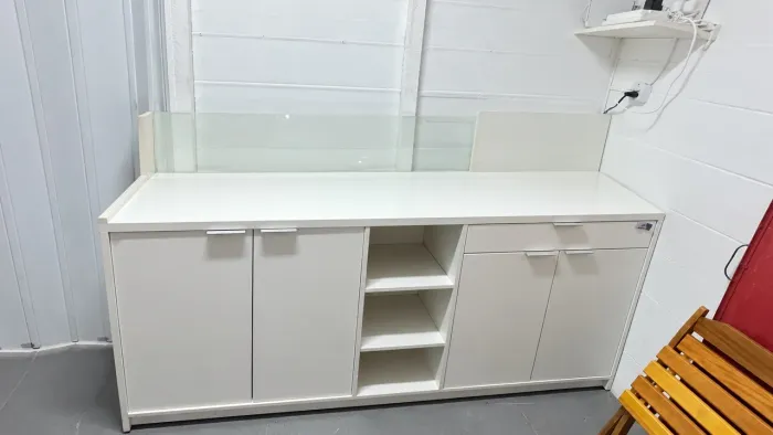 Balcão Multiuso Branco com Rodízios - 1,72 m | Novo