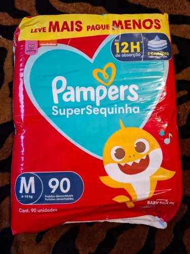 Fraldas Pampers e Huggies tam M pacotes lacrados 310 fraldas