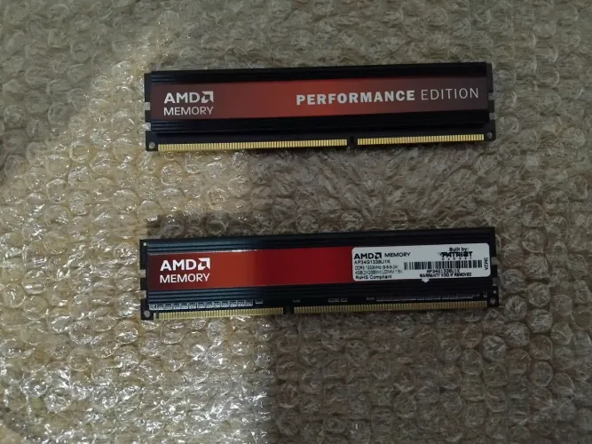 Memória RAM AMD ddr3 8gb ( 2 × 4 )