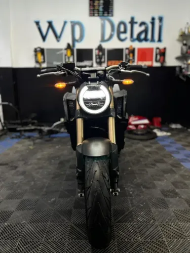 Cb650R muito nova