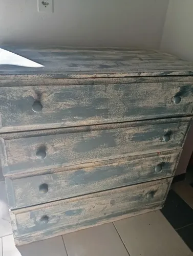 Cômoda 4 gavetas