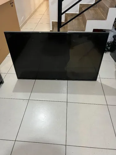 TV LG 49" - Para Peças ou Conserto - Tela Quebrada