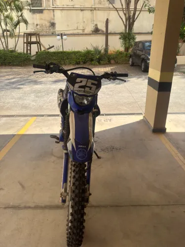 YAMAHA TT-R 2018