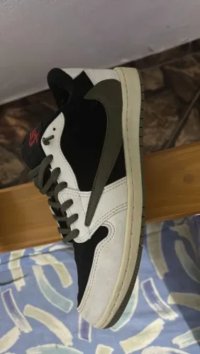 Tênis Air Jordan 1 Low X Travis Scott Olive 