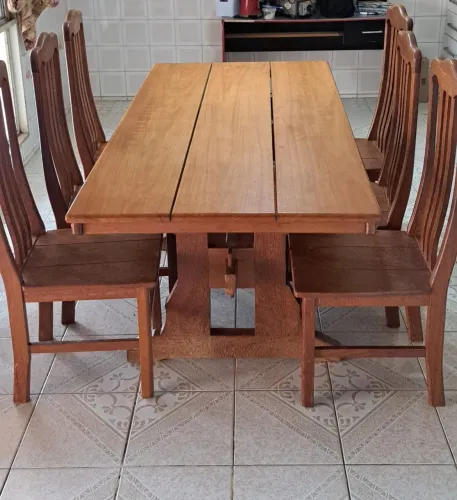 Mesa de Madeira 6 cadeiras