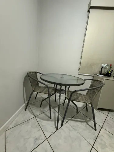 Mesa 2 cadeiras