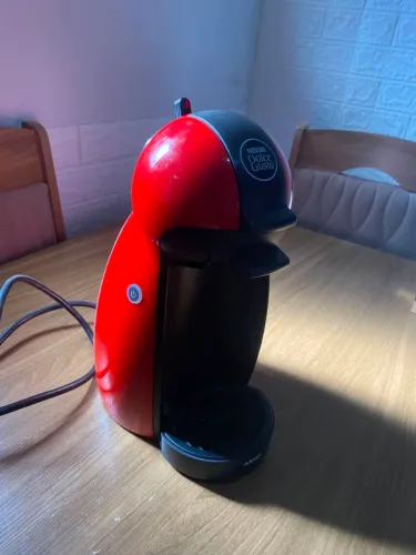 Cafeteira Nescafé Dolce Gusto Piccolo Arno Vermelha - Muito Conservada!