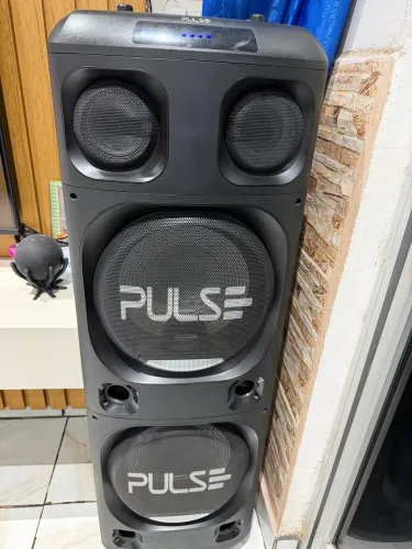 Vendo uma caixa de som muito potente funcionando perfeitamente 2.200 de potência