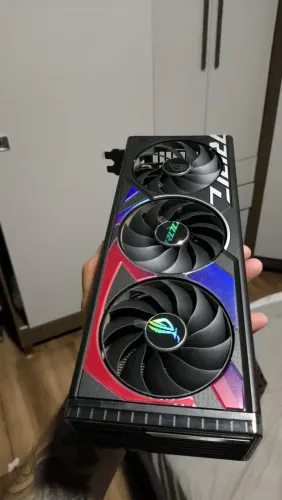 RTX 4060TI ROG STRIX 