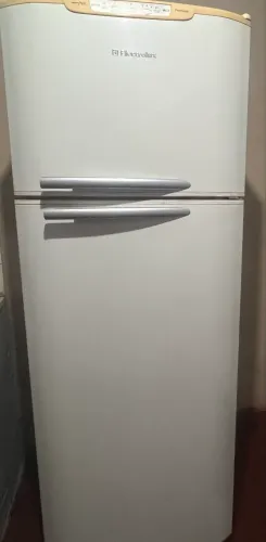 Geladeira Electrolux Frost Free DFF44 Duplex
