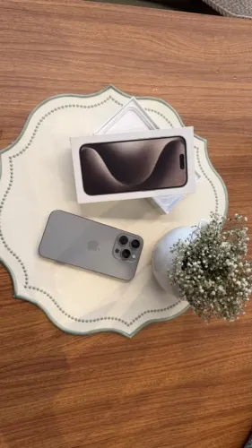 iphone 15 pro em perfeito estado 