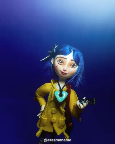 Coraline Boneca biscuit