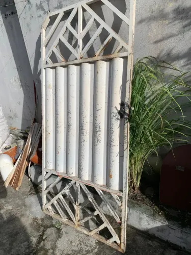 VENDO PORTÕES E GRADES DE METALON