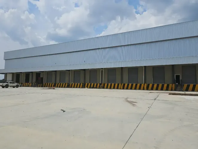 galpão 9500m2 com docas