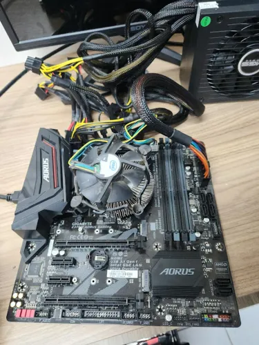 PLACA MÃE Z370M GAMING AORUS - DEFEITO!!!