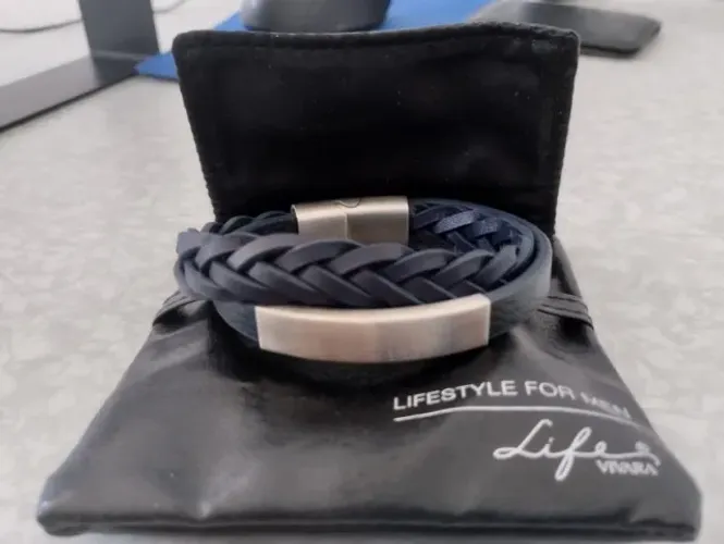 Pulseira Life em Couro Azul com Aço
