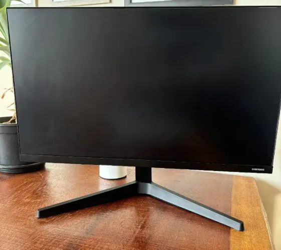 Monitor FullHD Samsung 24' - 60h