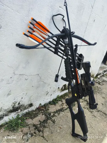 Balestra mankung xb23 equipada luneta Rossi scopes 4x32,porta flechas com 6 flechas