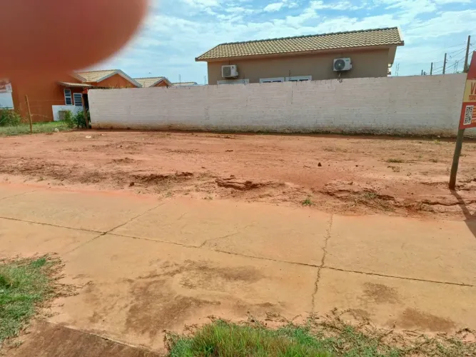 Lote de Esquina 12x20m em Avenida - Excelente Oportunidade Comercial!