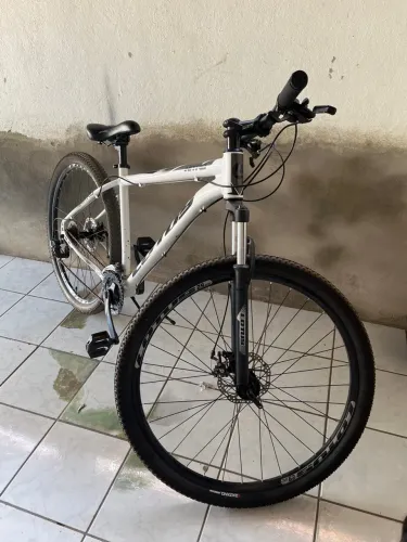 BICICLETA MOUNTAIN BIKE ALUMÍNIO ARO 29 CAIRU LOTUS NITRO Lótus
