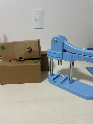 MÁQUINA DE BOTTON PARA VENDA - COMPLETA!