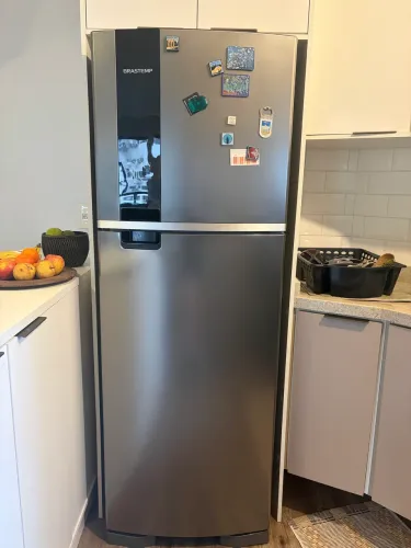 Geladeira Brastemp Frost Free Duplex 375 litros cor Inox com Espaço Adapt 
