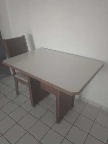 Mesa de madeira pra vender rápido