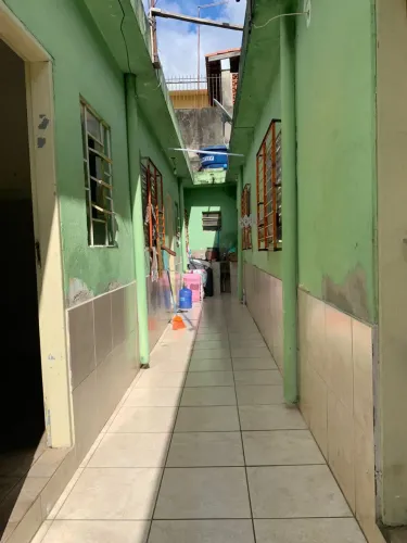 Casa para aluguel tem 20 metros quadrados com 1 quarto
