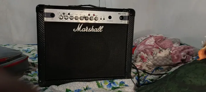 Cubo amplificador de guitarra, MARSHALL MG30CFX