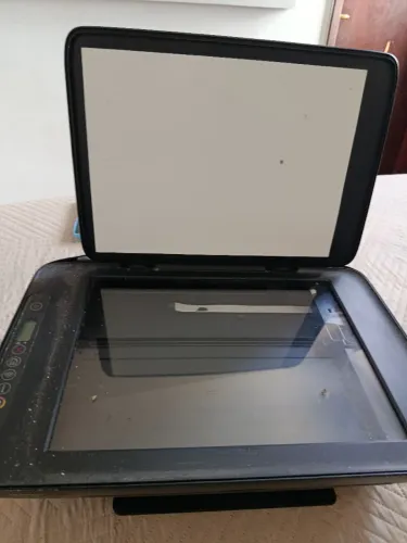 Impressora Hpf acionando só fazer limpeza não acompanha o cartucho