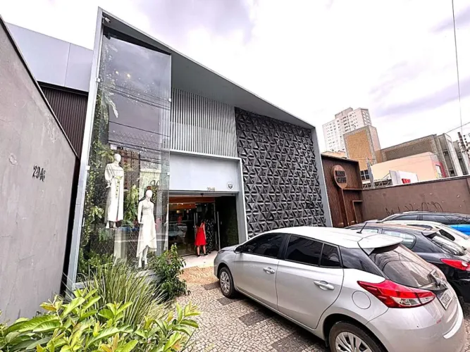 Aluga-se Prédio Comercial no Setor Bueno, Av. T-1