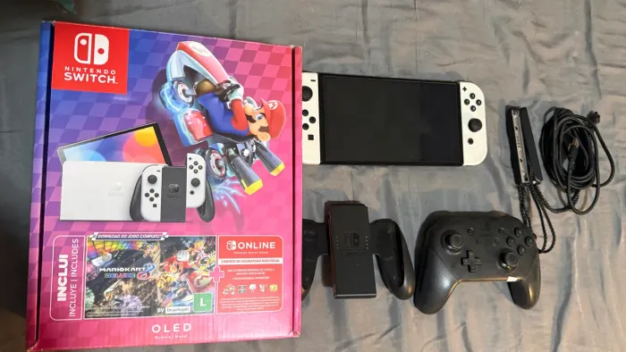 Nintendo Switch OLED + 2 jogos + CONTROLE PRO