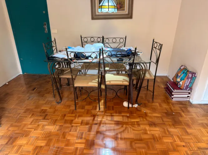 Mesa de Jantar em Ferro Trabalhado com Tampo de Vidro + 6 Cadeiras