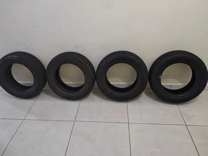 Vendo 4 Pneus Aro 15 Medida 195 65 R15