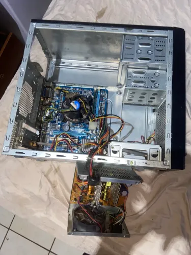 Vende-se pc para uso pessoal fraco 