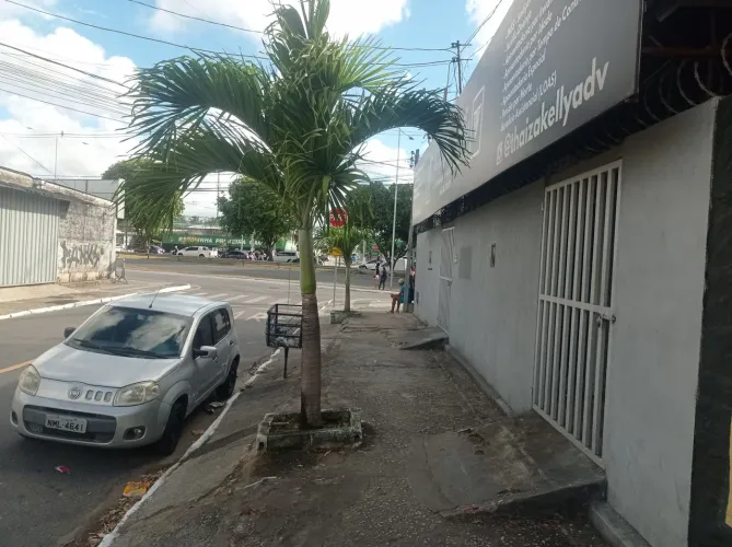 Sala.aluguel - ZAP 82- *